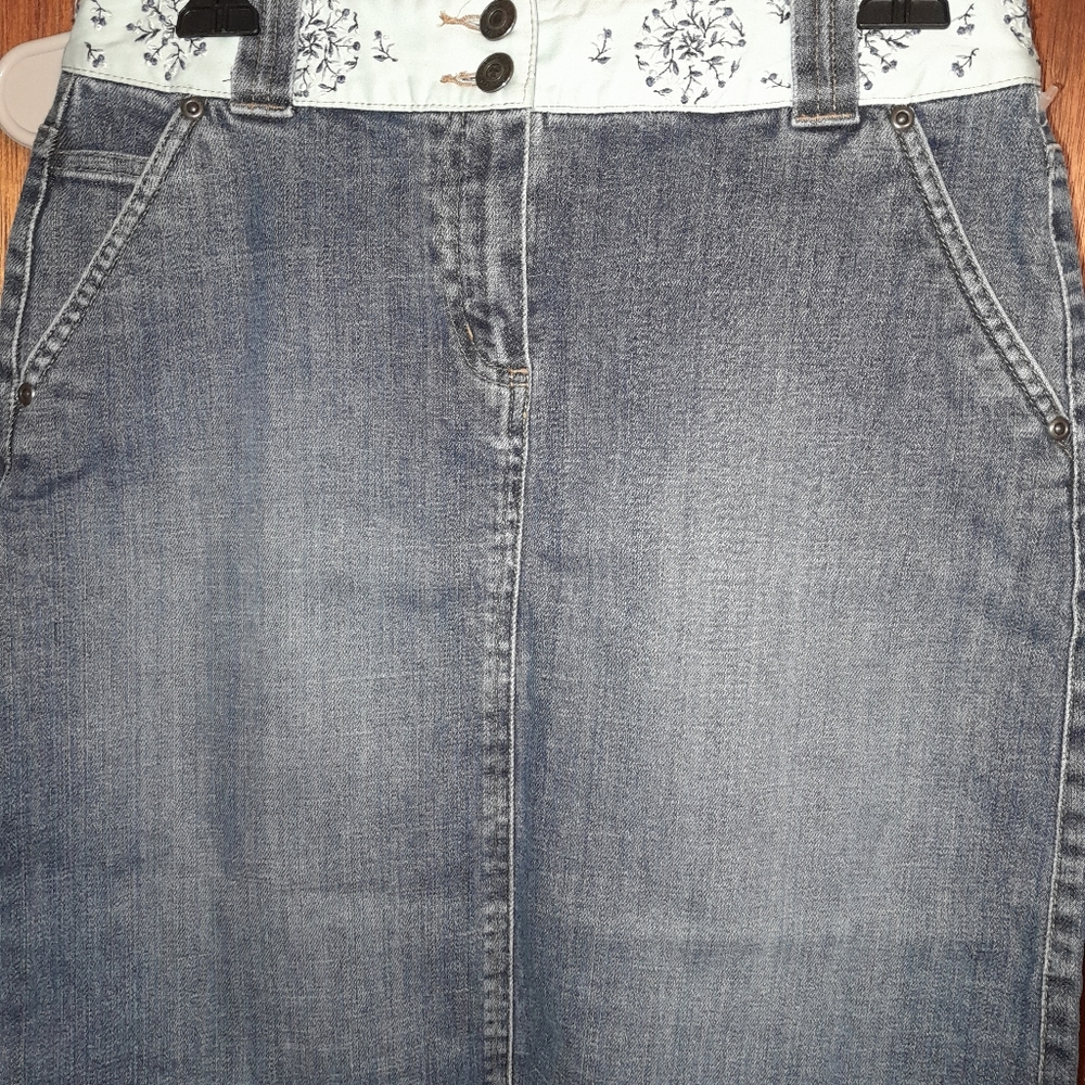 Talbott denim stretch skirt size 4
